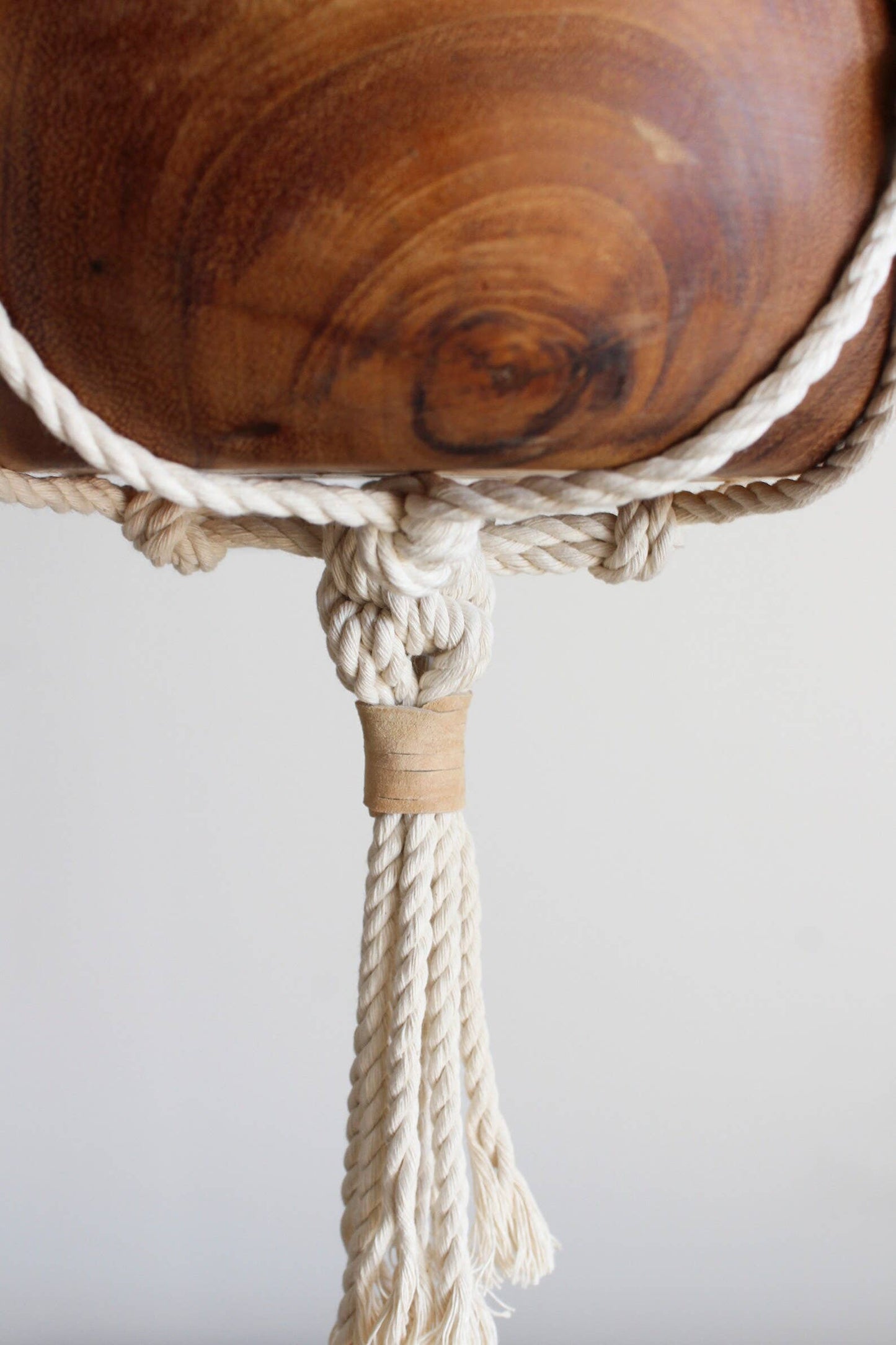 Macrame Plant Hanger, Hanging Planter, Cotton & Leather Sued: 1