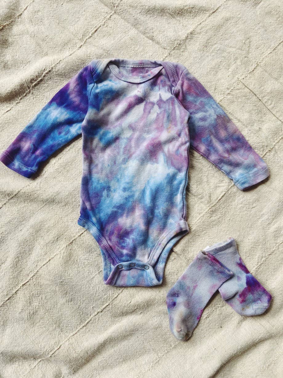 Long Sleeve Organic Onesies 4 Colors!: 6-12 mo / Desert Sunset