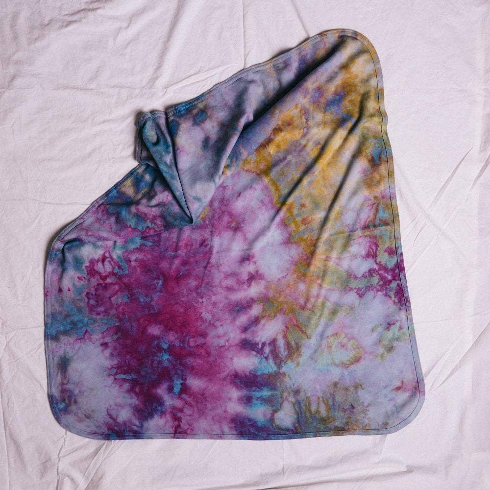 Organic Cotton Tie Dye Baby Blanket in Amethyst