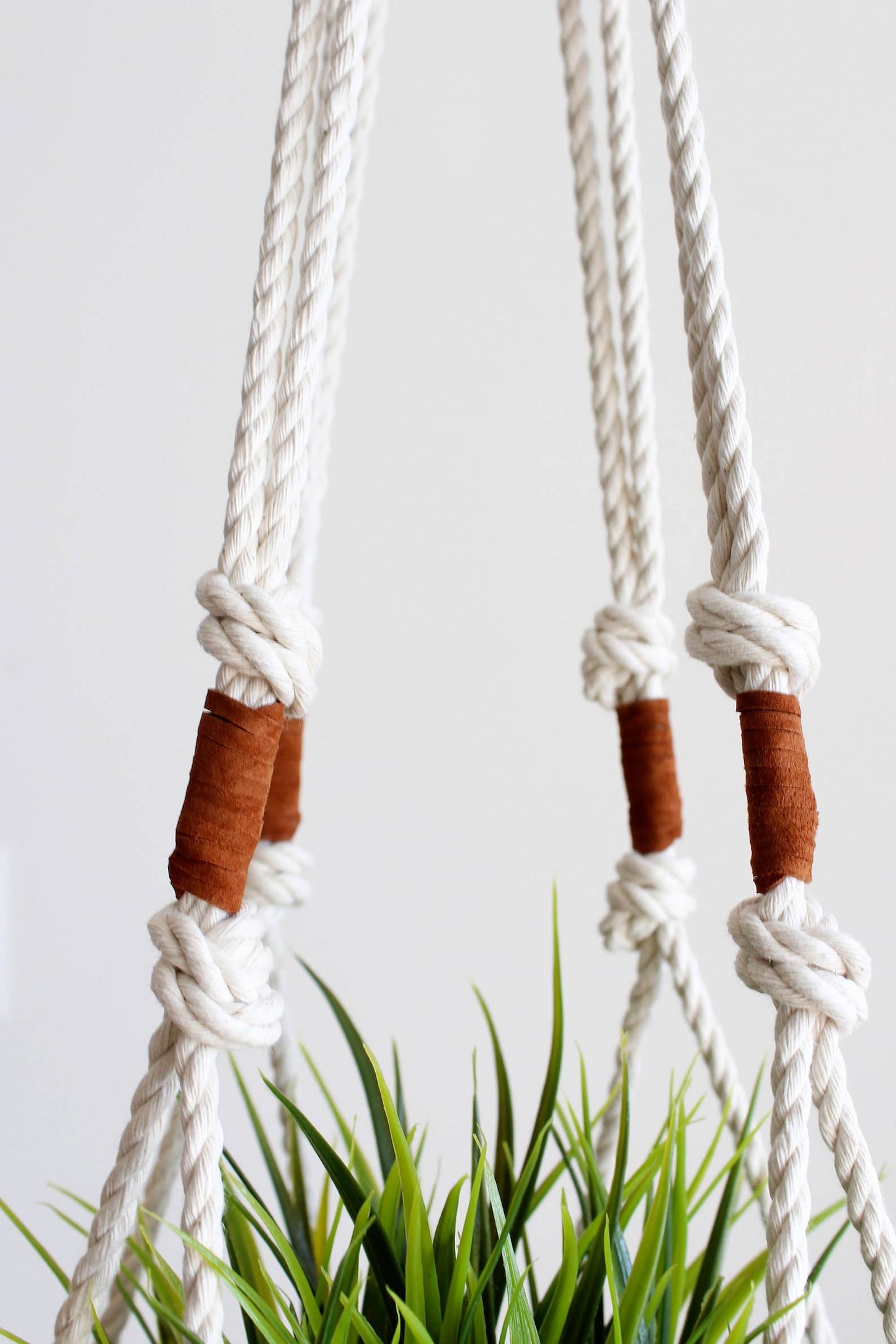 Macrame Plant Hanger, Hanging Planter, Cotton & Leather Sued: 1